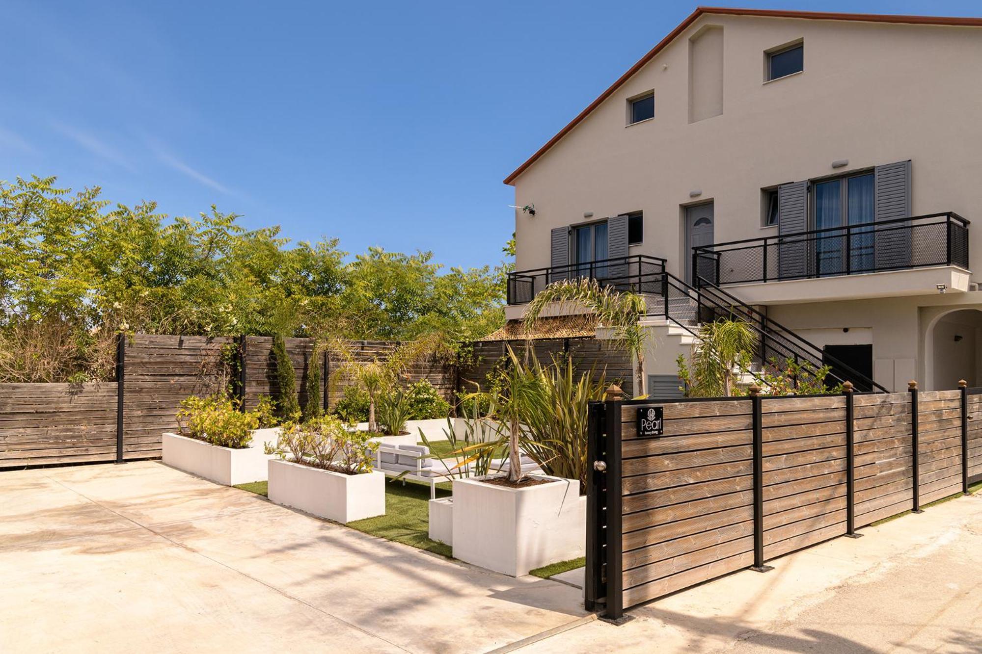Pearl Luxury Living Apartment Laganas Luaran gambar